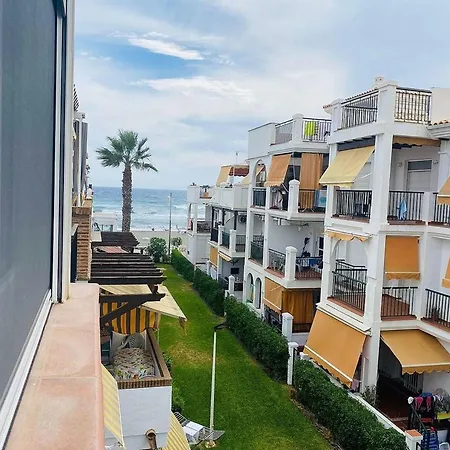 Laguna De 2 Con Terraza Y Piscina